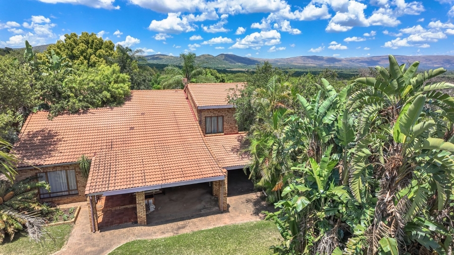 4 Bedroom Property for Sale in Waagfontein North West